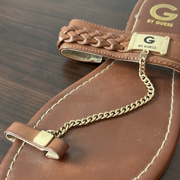 G by Guess Camel Brown Toe Ring Sandals - Picture 5 of 6